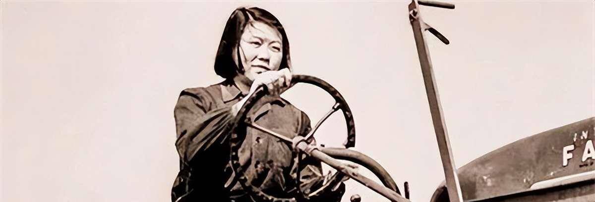 纪实：拖拉机手梁军：11岁嫁表哥，长相漂亮印人民币上，高寿90岁