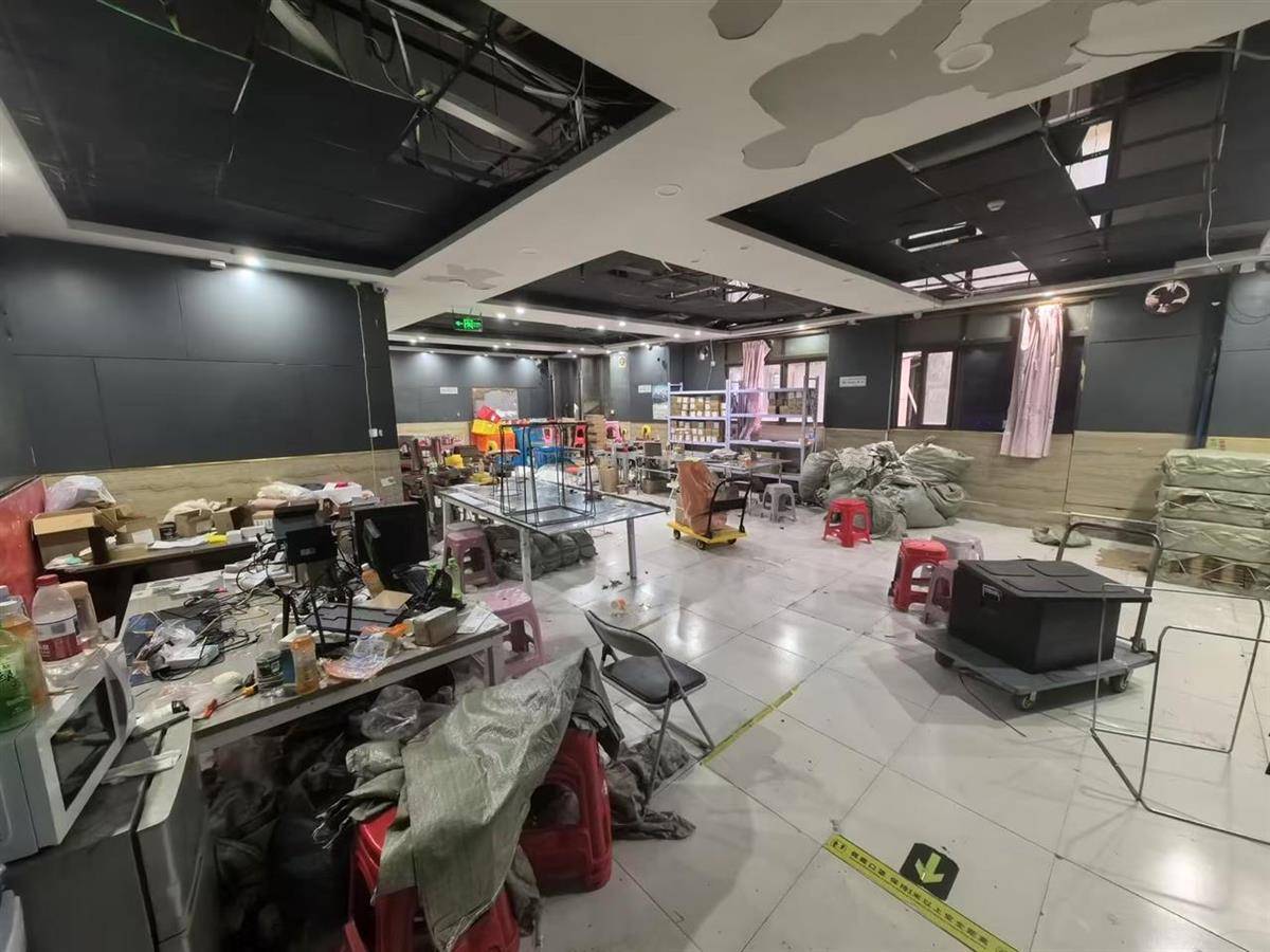 他发出的81万件快递全是电诈卡片！武汉江岸警方破获特大诈骗案