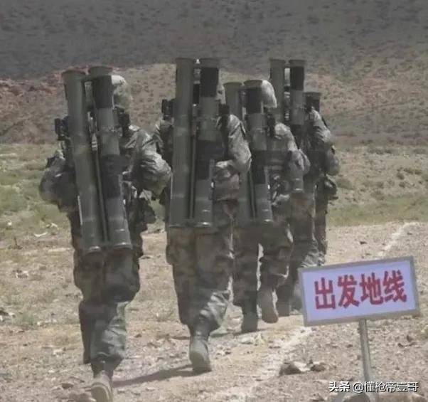 辟谣！解放军人手一个筒子？不，我们每人两具火箭筒！丨轻武专栏