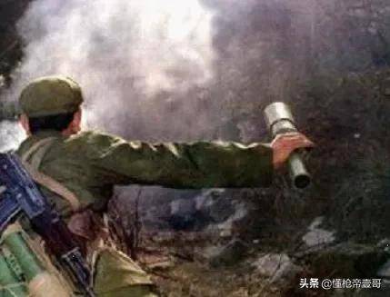 辟谣！解放军人手一个筒子？不，我们每人两具火箭筒！丨轻武专栏