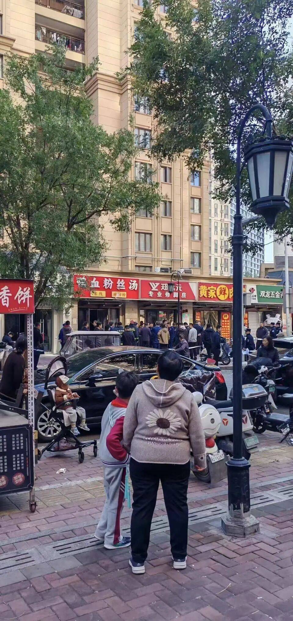 山东济南一临街餐饮店发生爆炸,疑有人员受伤!应急、公安、消防等多个部门现场处置