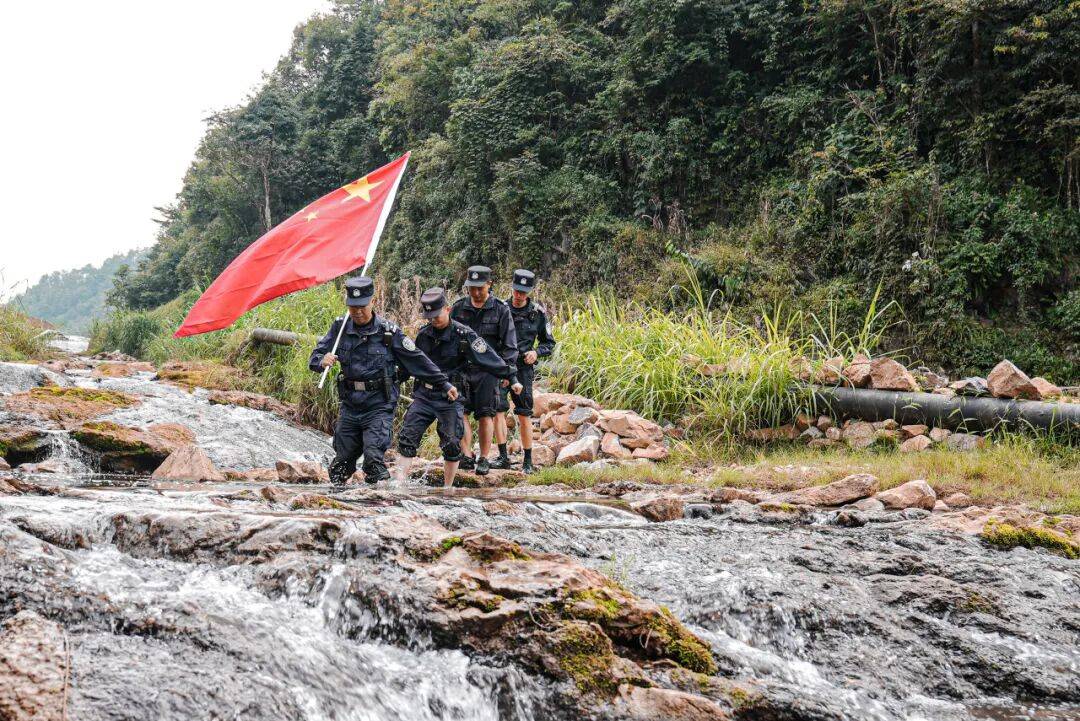 这个培训班，一半以上的学员不能露面
