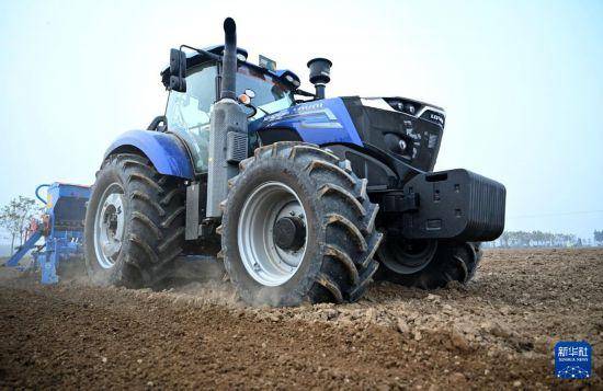 河南：科技赋能 助力秋播