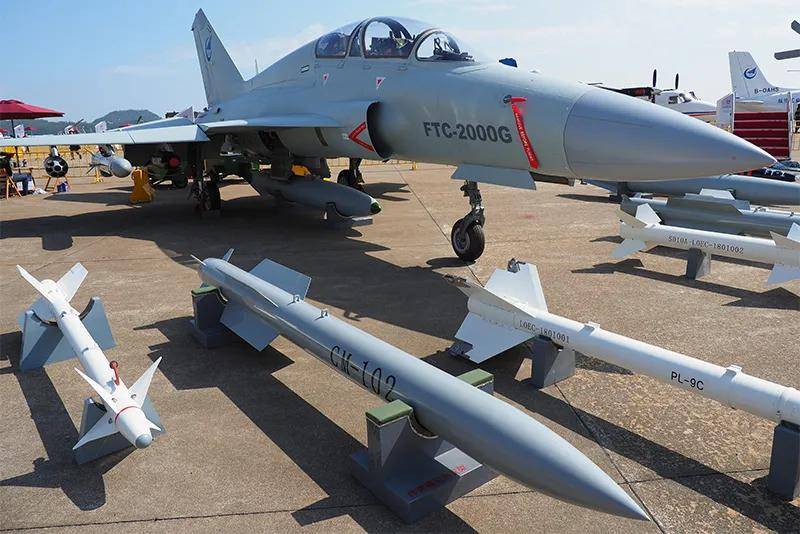 歼-35青春版？076专用舰载机？新机“超级小黄蜂”究竟是干嘛的？