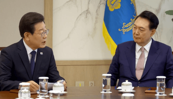 日本代表团访华被拒，高市早苗转身通告全球，不会关闭中日对话大门
