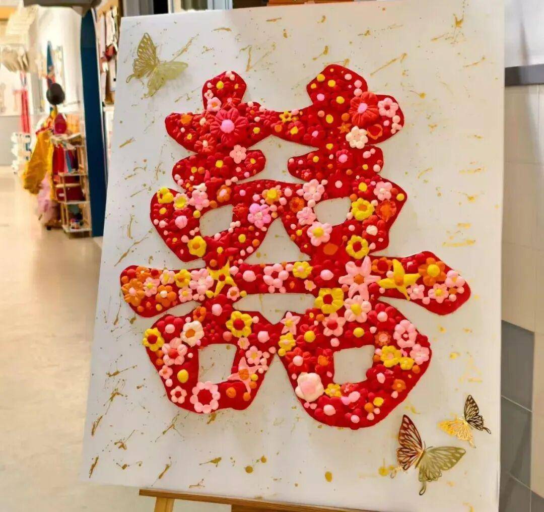 广东一老师在幼儿园内办婚礼，全园孩子都来迎亲吃席