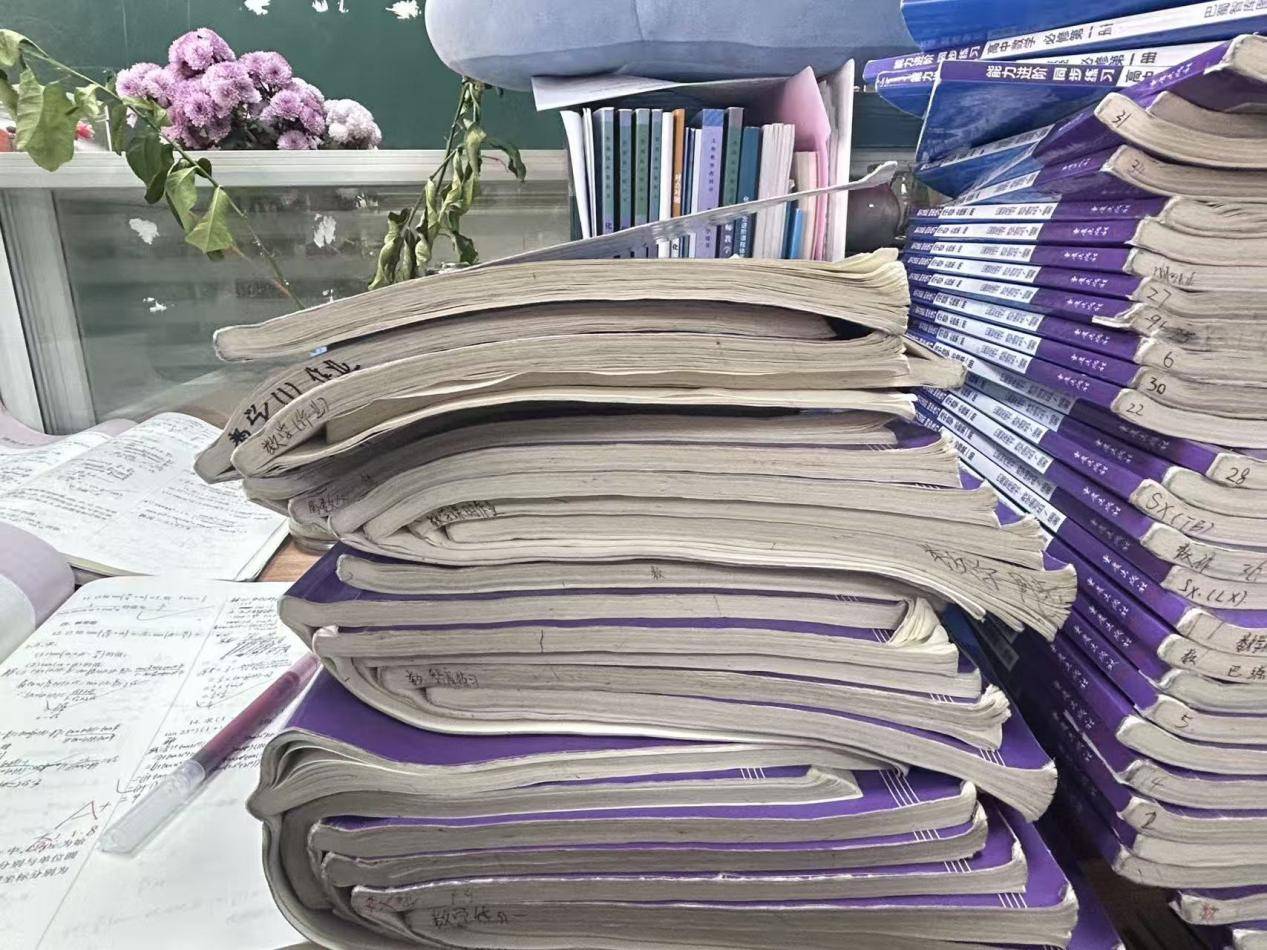 县政府100多万买名校网课 不少学生摆烂睡觉