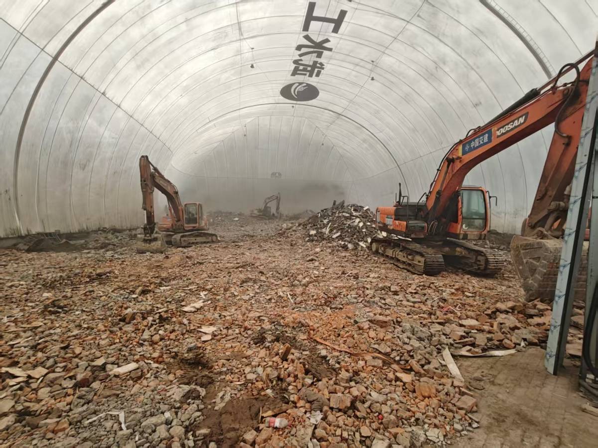 湖北首例！巨型“气球”罩住4000㎡施工工地，扬尘和噪声通通“锁”在球内不扰民