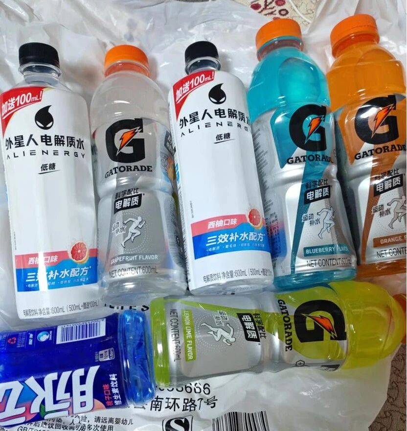 40℃的高温，可乐和冰红茶却“没人要”