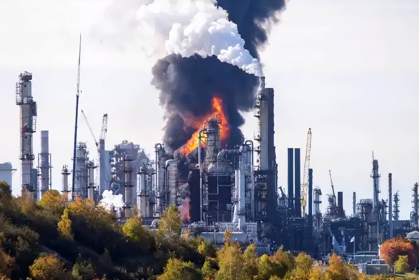 乌克兰为“俄罗斯战败”算账：1万亿美元赔款，可分期付款？