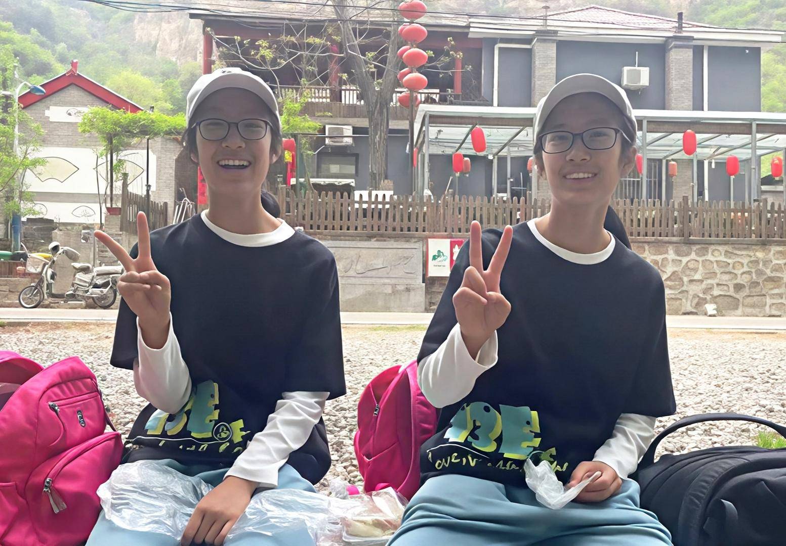 北京双胞胎姐妹圆梦北大，一家四口都是北大人！