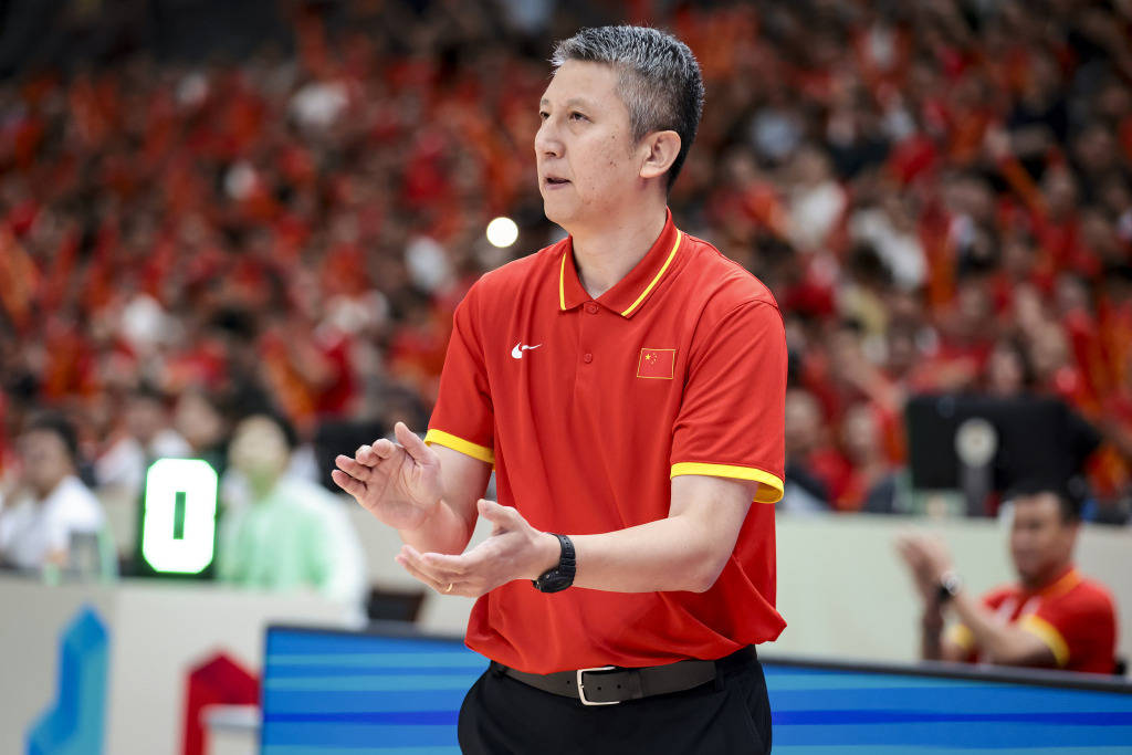 现场｜中国男篮又一次体验到了，拥有NBA球员的快乐