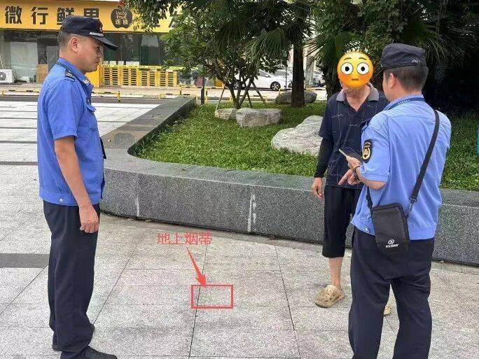 广东东莞一男子吸烟后随手扔烟头，被罚100元