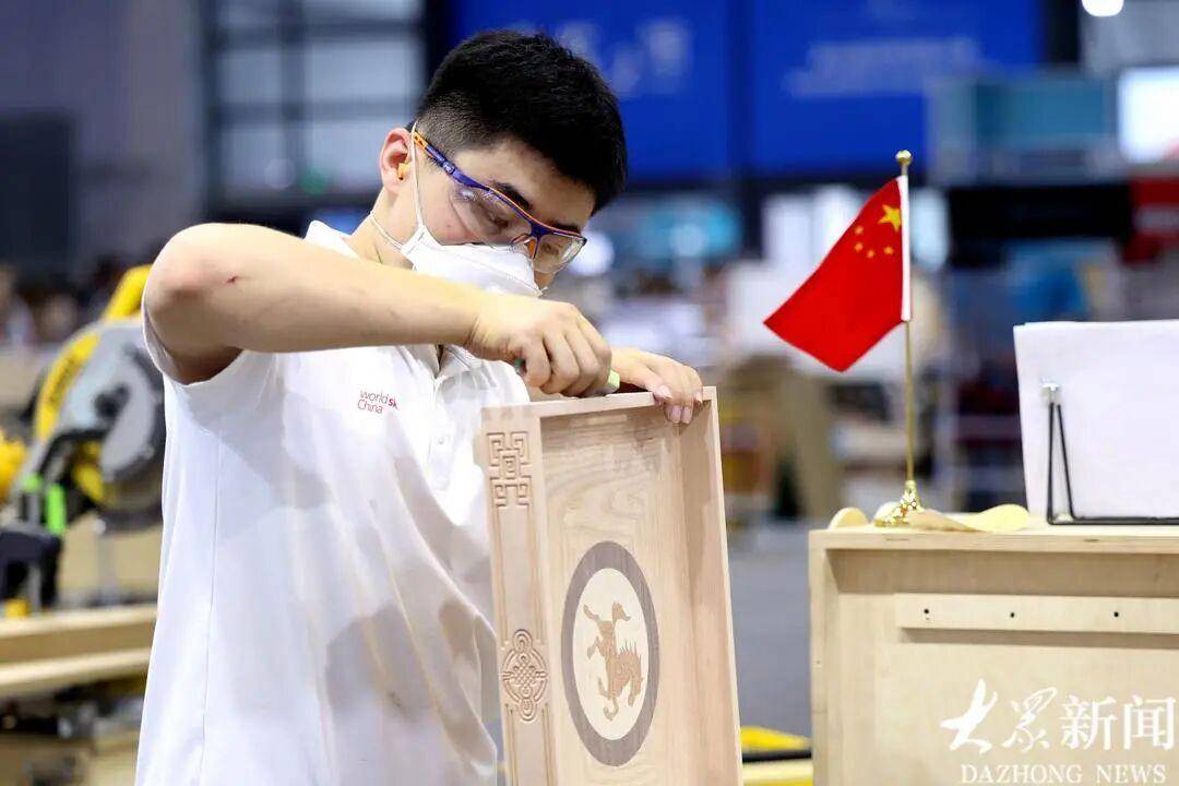 “刮大白”刮出世界第一!山东小伙薛浩鑫代表中国出战世界技能大赛摘金