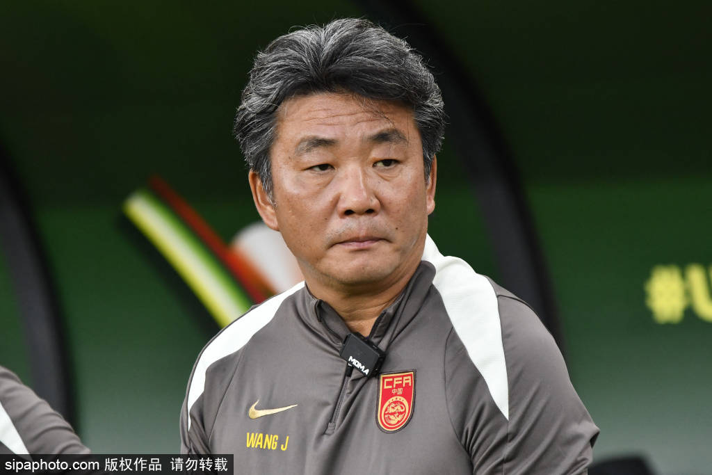 国足惨败新西兰，马德兴：现代足球理解存在严重问题！